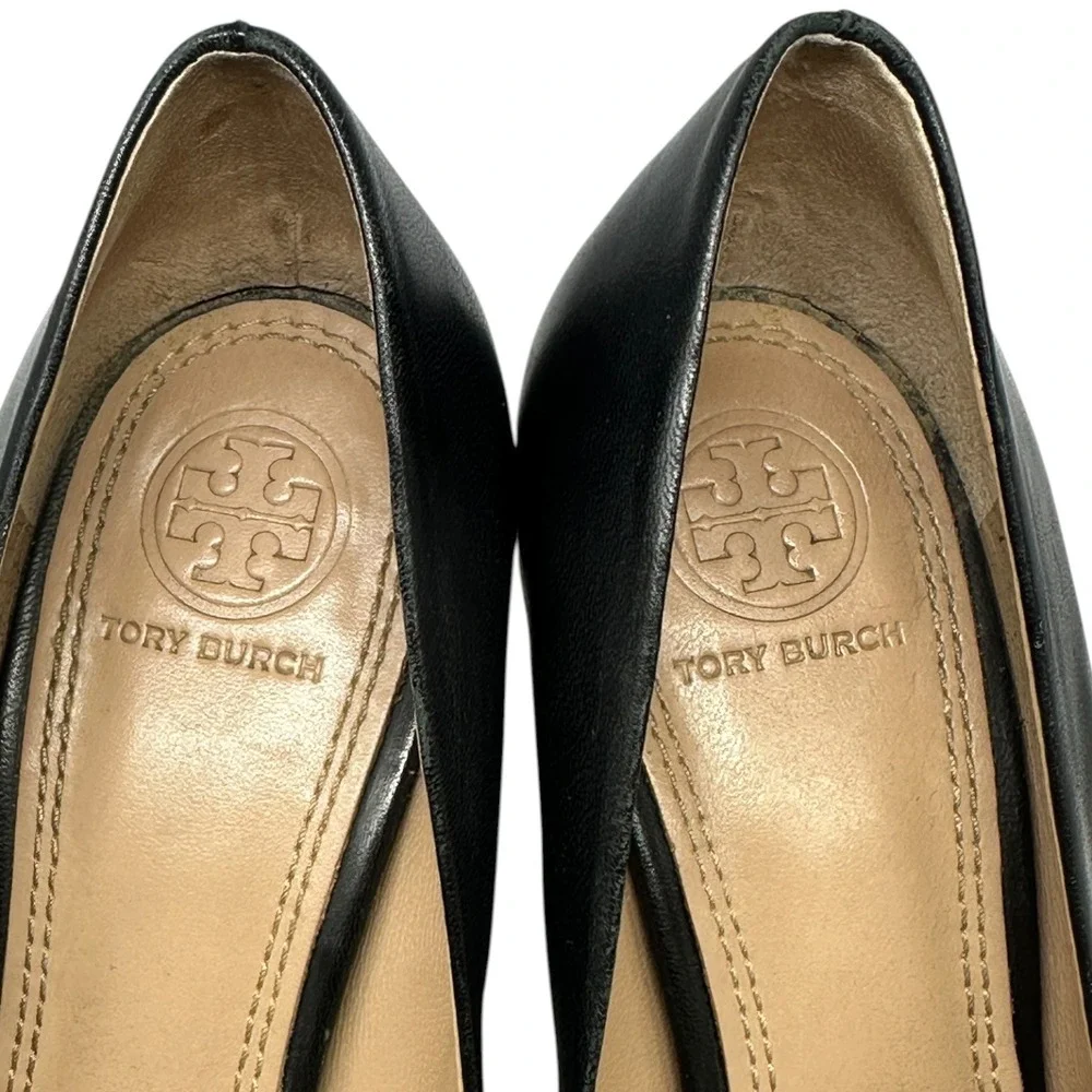 Tory Burch Lowell Black Leather Peep Toe Wedge Pumps Logo Medallion 7M